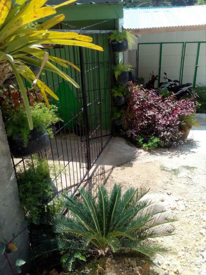 Kwarto'S Hotel Siquijor Kültér fotó